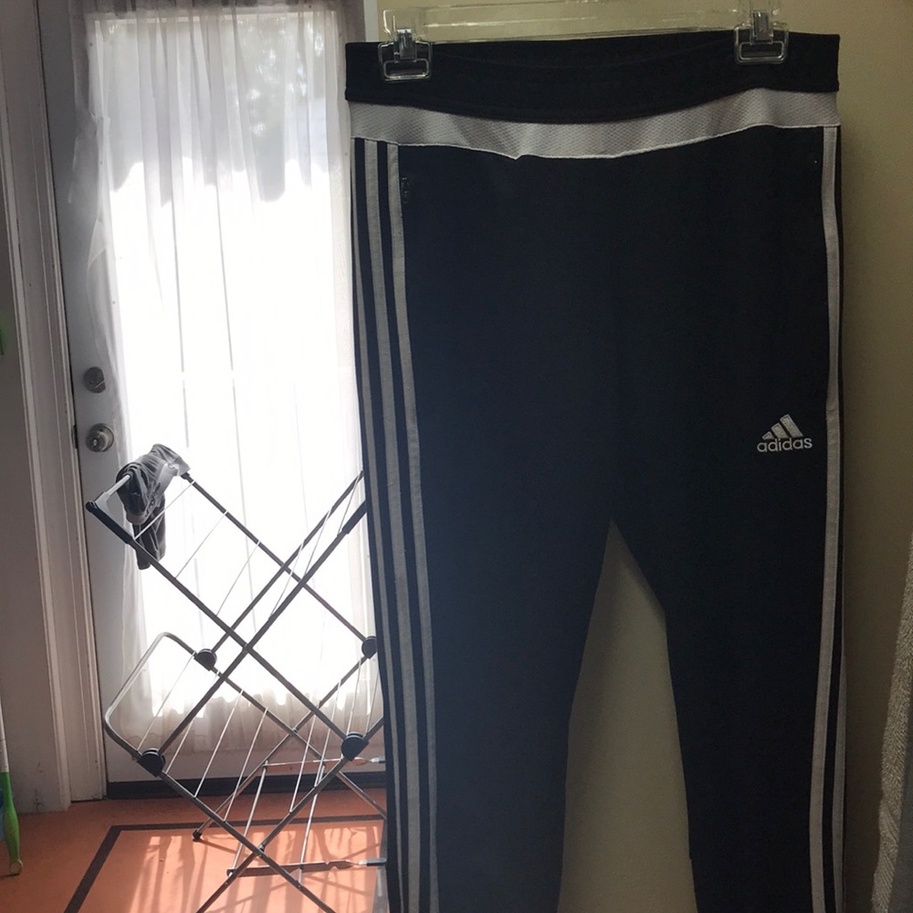 Comfy adorable adidas sweatpants